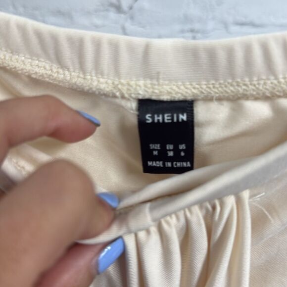 Ivory Colored Skirt - Maxi High Low Skirt - Scrunched Front - Never Worn - NWOT - Picture 2 of 4